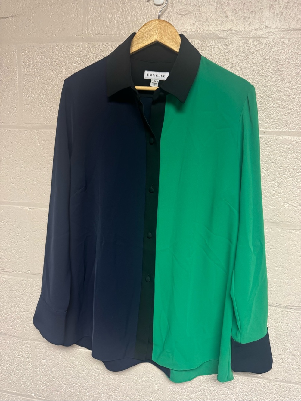 Women’s Two-Tone Green & Navy Button-Down Shirt